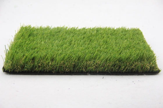 中国 40mmは販売のための屋外の庭の芝生の合成物質の草の人工的な泥炭の安いカーペットを草でおおう サプライヤー
