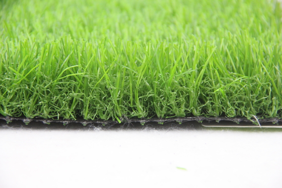 中国 人工的な草のカーペットのフロアーリングを美化する30mmの庭 サプライヤー