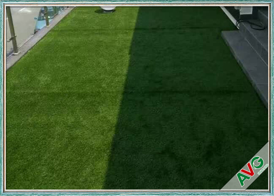中国 屋外の紫外線抵抗の庭の裏庭の総合的な草、裏庭のための擬似草 サプライヤー