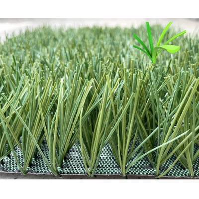 中国 緑はロール60mm人工的な総合的な草の耐久性にカーペットを敷く サプライヤー