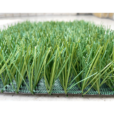 中国 40mmの高さのフットボールの人工的な泥炭の絨毯を敷いた床のサッカーの草地の緑 サプライヤー