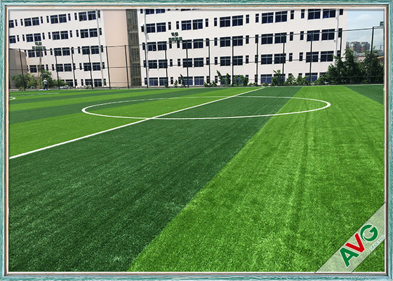 中国 オリーブはフットボール競技場のサッカーの人工的な草反紫外線2/4/5mロール幅を形づける サプライヤー