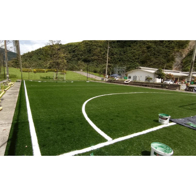 中国 独特なダイヤモンドの緑のフットボールの総合的な泥炭の草のサッカーのFutsalの人工的なカーペット サプライヤー