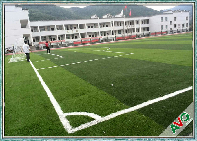 よい球の圧延および反動のより少ないInfill国際規格の人工的なフットボール競技場 0