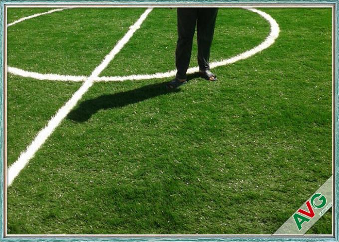 キャンパスのためのUnfading柔らかい質のサッカーの運動場の人工的な総合的な草 0