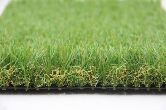 中国 草の屋外の庭の芝生の合成物質は人工的な泥炭を安くカーペットを敷く販売のための35mmに草でおおう サプライヤー