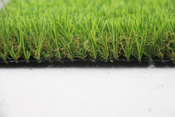 中国 人工的な草のカーペットの人工的な草庭の美化のための30mm サプライヤー