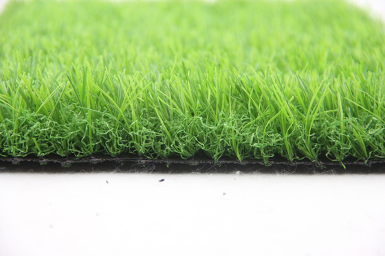 中国 人工的な泥炭の価格は庭いじりをし30MMの自然な庭のカーペット草を美化する サプライヤー