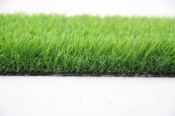 中国 景色の人工的な草は家の庭の装飾のための45mmにカーペットを敷く サプライヤー