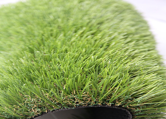 中国 健康な安定した屋外の人工的な草のカーペット、擬似草の屋外の敷物 サプライヤー