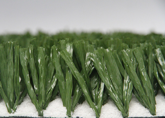 中国 サッカー競技場のための緑の人工的な草、人工的なサッカーの泥炭の偽造品の草 サプライヤー