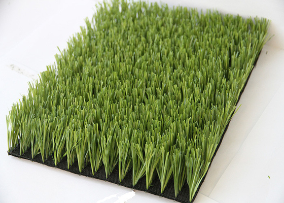 中国 山の最高60mm緑のサッカーの人工的な草のPE PP材料国際サッカー連盟は証明した サプライヤー