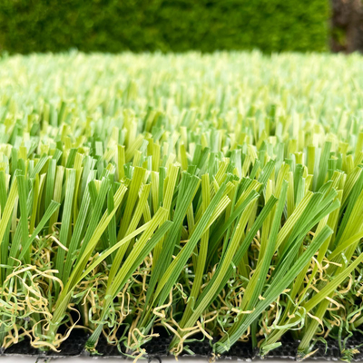 中国 トリオはSBRの乳液のコーティングを持つ単繊維のPEの庭の人工的な草を形づける サプライヤー