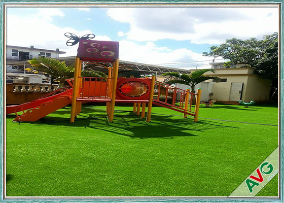 中国 子供の遊園地のための屋外の人工的な草35のMMの高さの容易な維持の サプライヤー