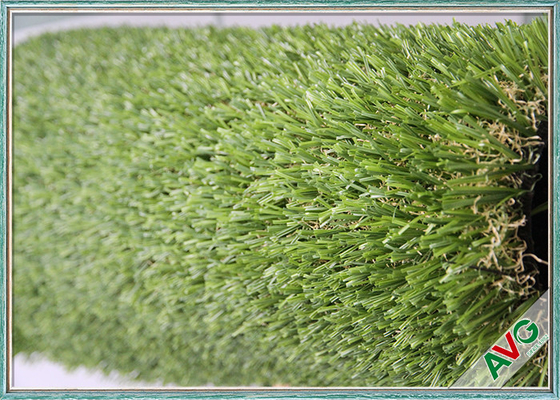 中国 天候の抵抗の庭の人工的な草11200のDtex分野の緑/青リンゴ色 サプライヤー