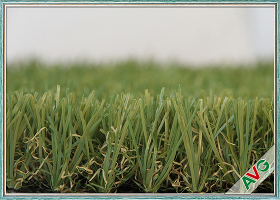 中国 13500 Dtex保証5 - 7年のの人工的な草を美化する4つの調子 サプライヤー