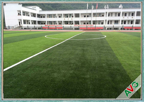 中国 MonofilのPEは人工的な泥炭のフットボールの人工的な草ISOの証明書を遊ばす サプライヤー