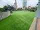 庭の景色のための人工的な草のカーペットの総合的な草は人工を草でおおう サプライヤー