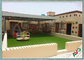 幼稚園/庭の装飾のための多機能の屋外の人工的な草 サプライヤー